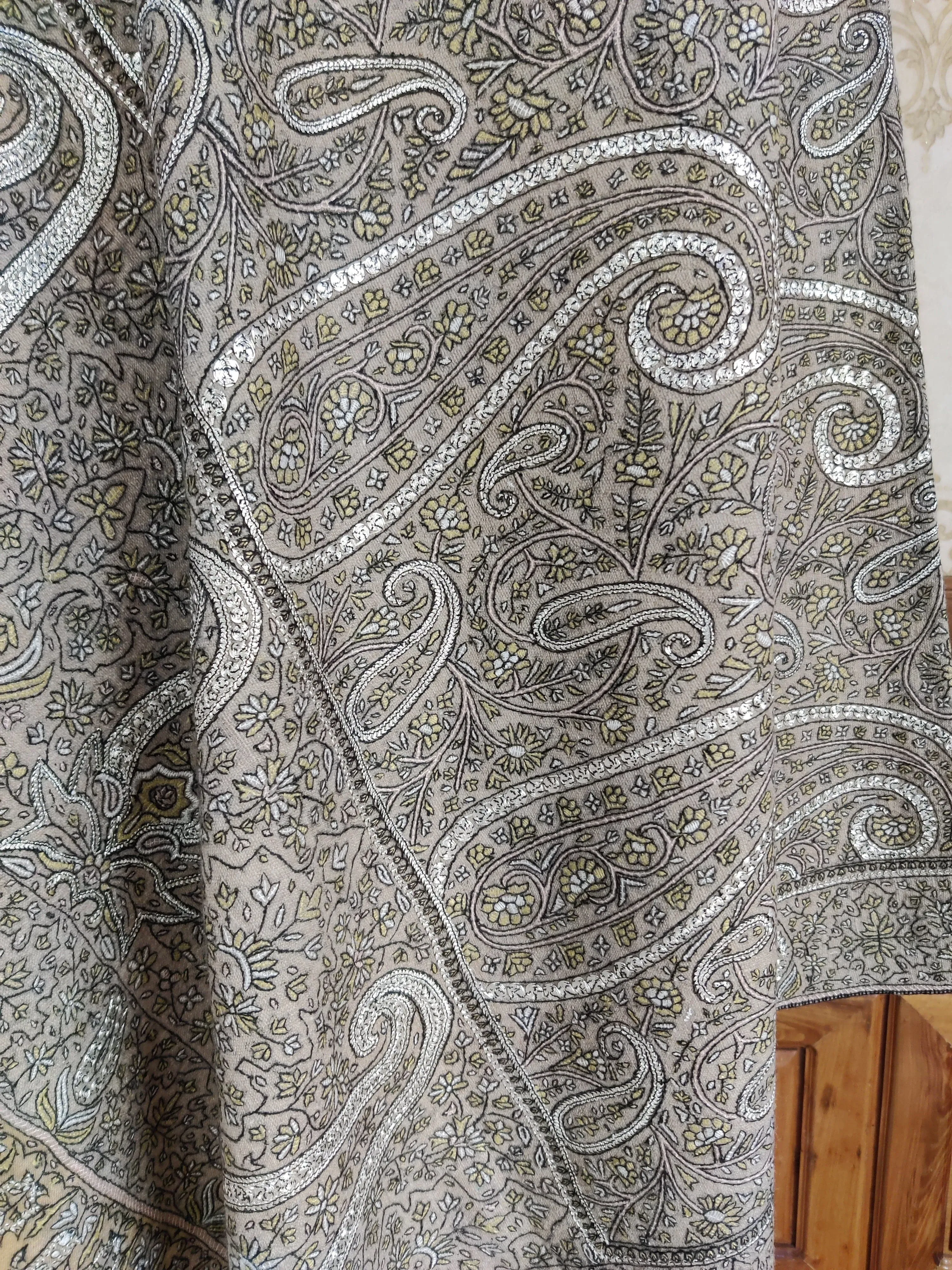 Chandni Raat: Pure Pashmina Shawl with Hand Tilla Embroidery & Sozni Embroidery