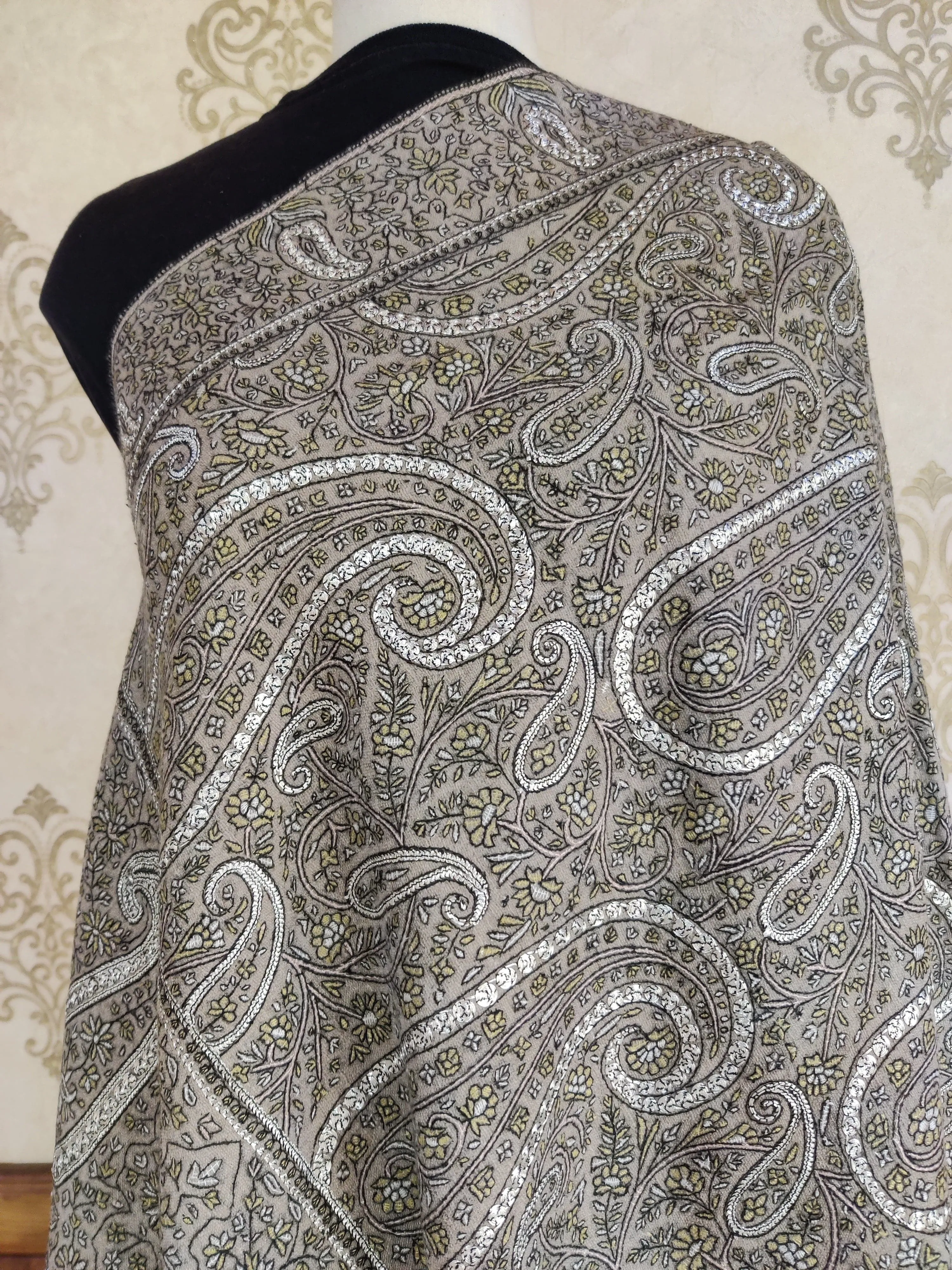 Chandni Raat: Pure Pashmina Shawl with Hand Tilla Embroidery & Sozni Embroidery