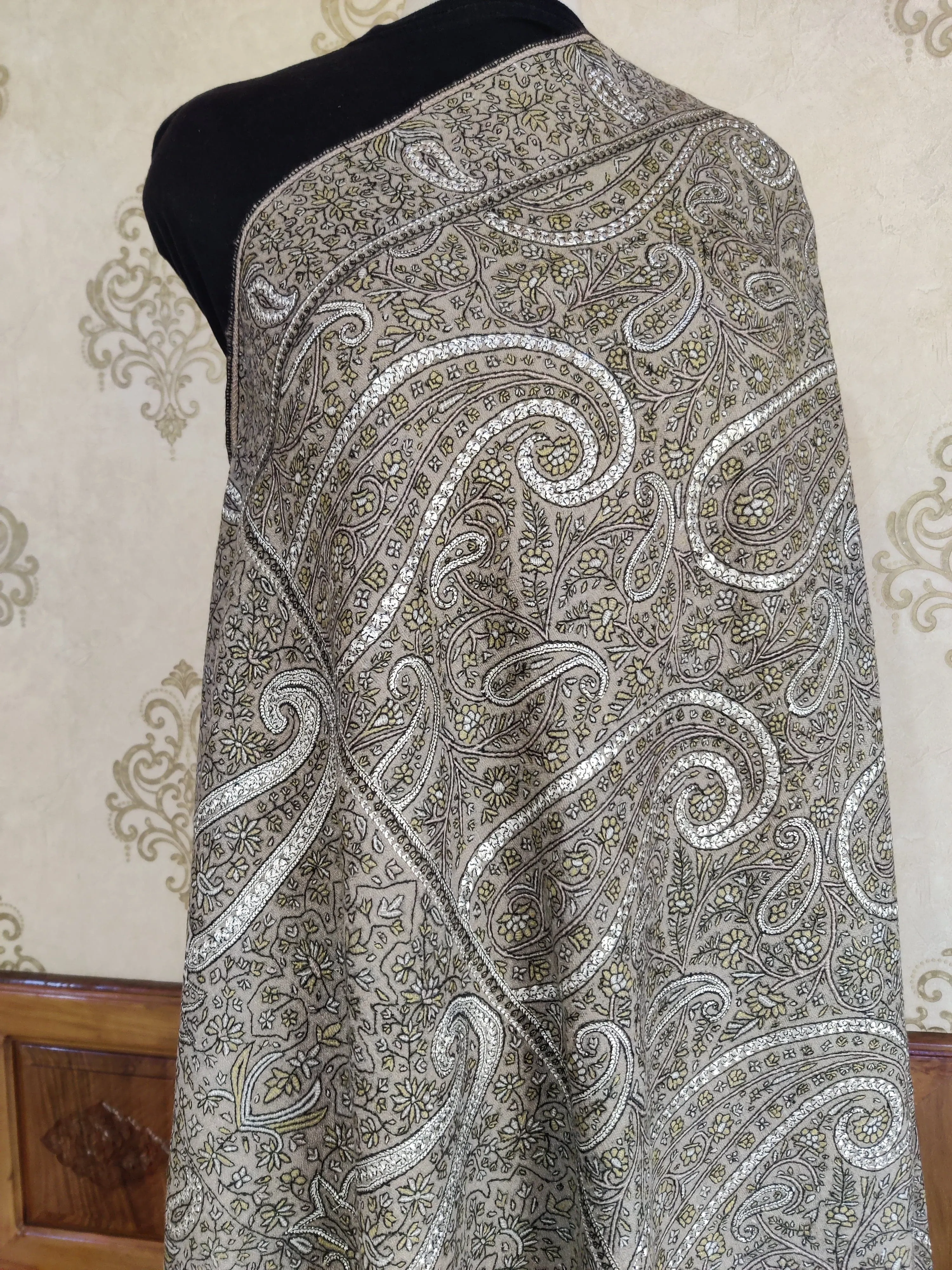 Chandni Raat: Pure Pashmina Shawl with Hand Tilla Embroidery & Sozni Embroidery