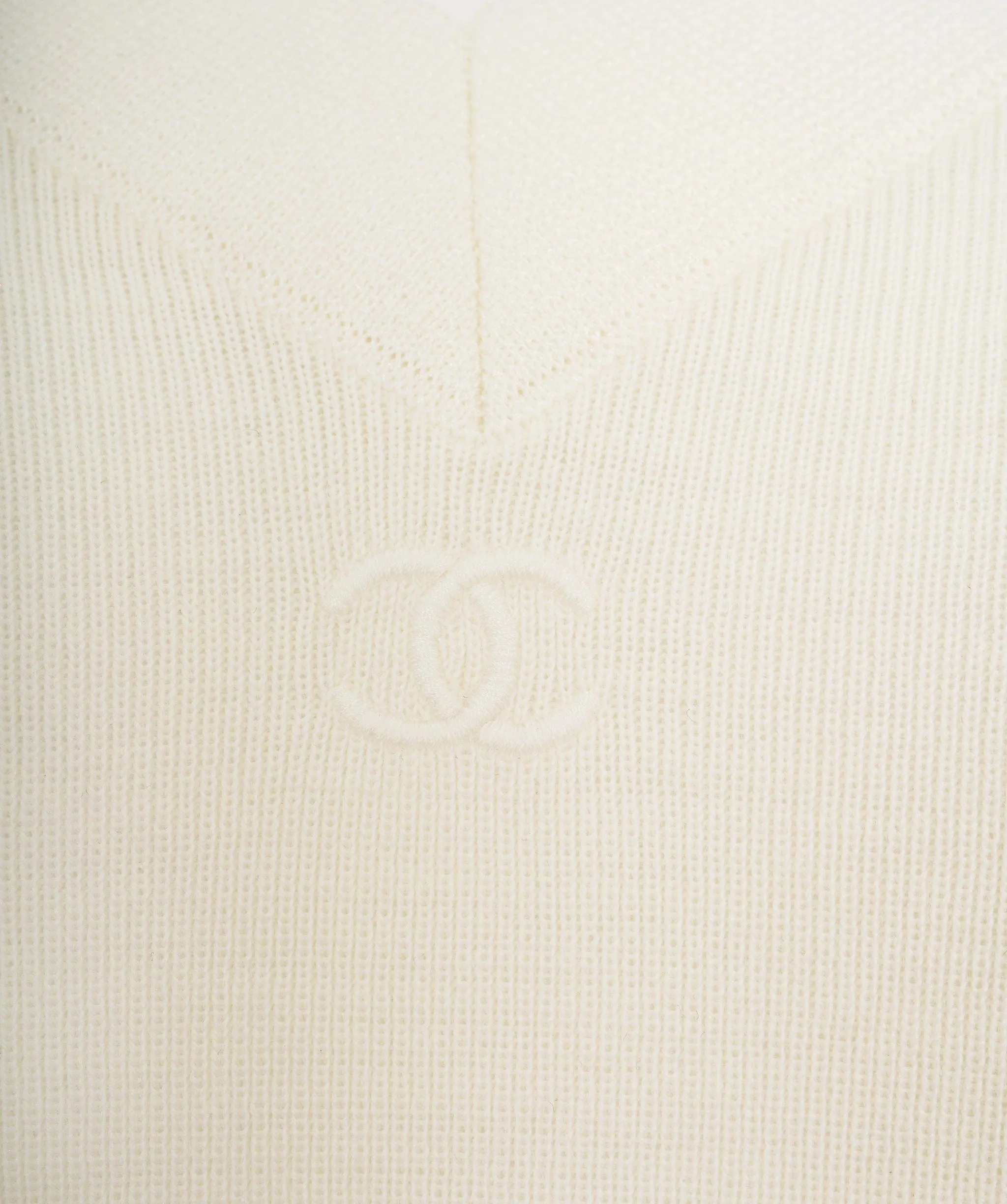 Chanel 06A CC V-neck Knit Top Cream ASL8238