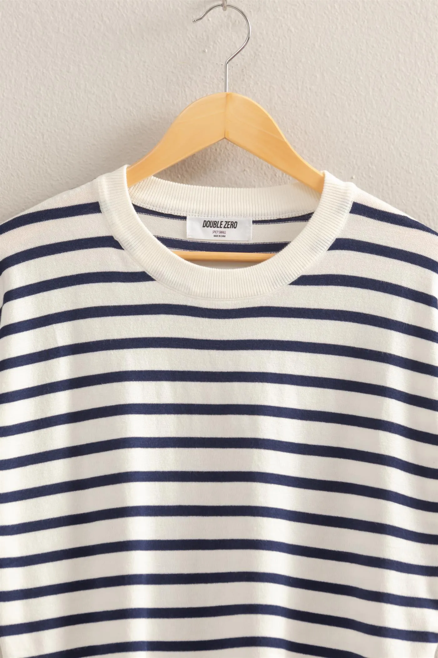 DZ25A908-Round Neck Striped Crop Top