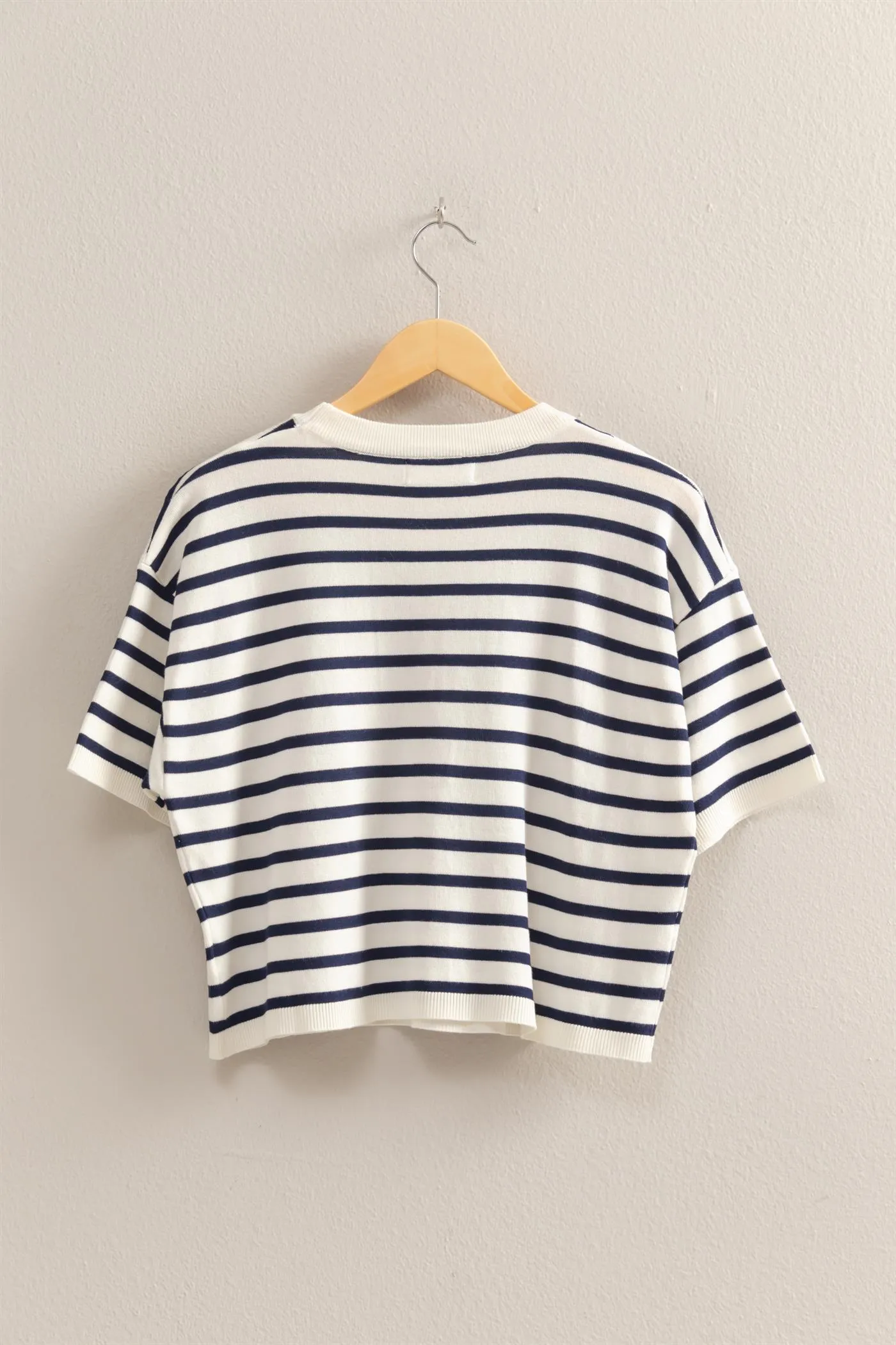 DZ25A908-Round Neck Striped Crop Top