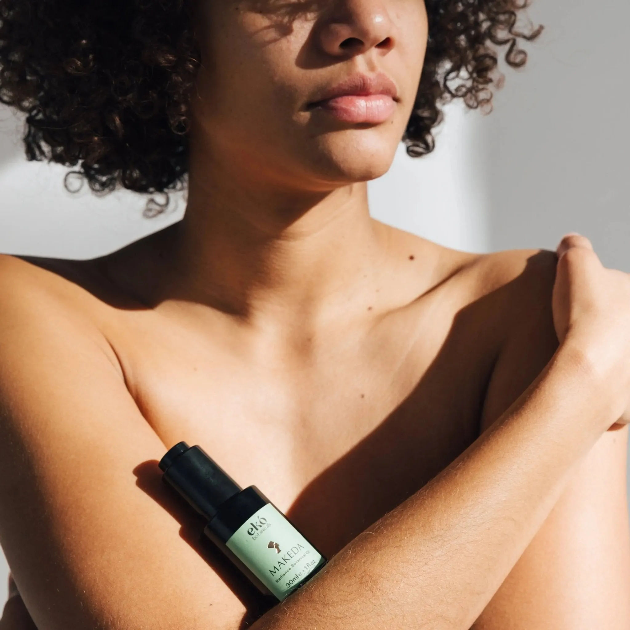 Nefertiti Hydrating Radiance Ageless Serum