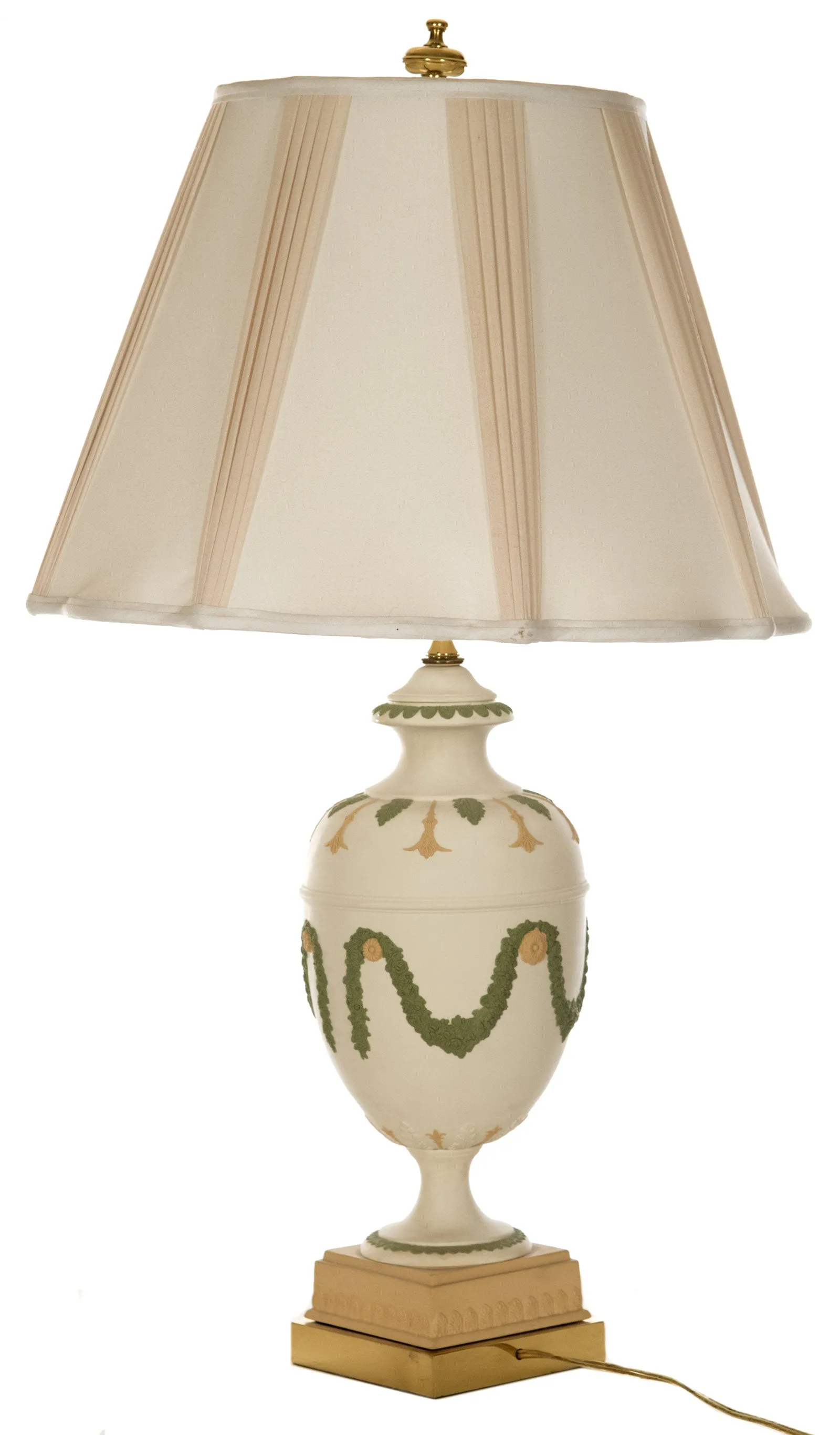 Neoclassical-style Ceramic Table Lamp with Garlands