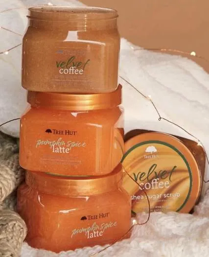 TREE HUT Tree Hut Pumpkin Spice Latte Shea Sugar Scrub مقشر الجسم بسكر الشيا في رائحة الخريف